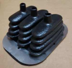 Transfercase shift boot for Dana 18 twin stick and overdrive