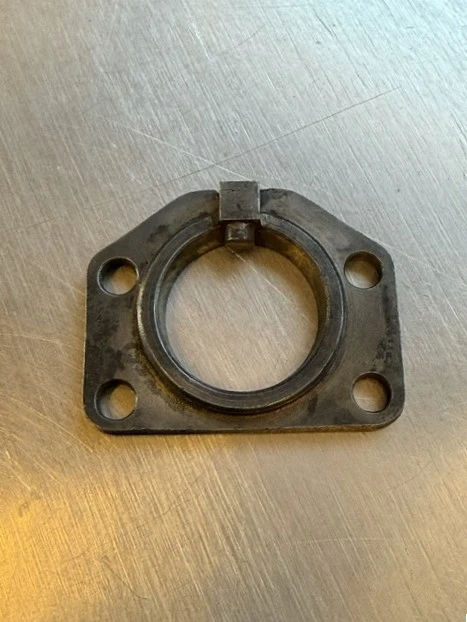 Used Dana 20 shifter retainer plate
