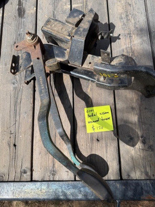 Used brake and clutch pedal box assembly - Partsdude4x4
