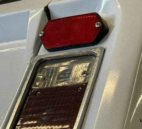 Rear reflector mounts, red reflectors and hardware deluxe kit