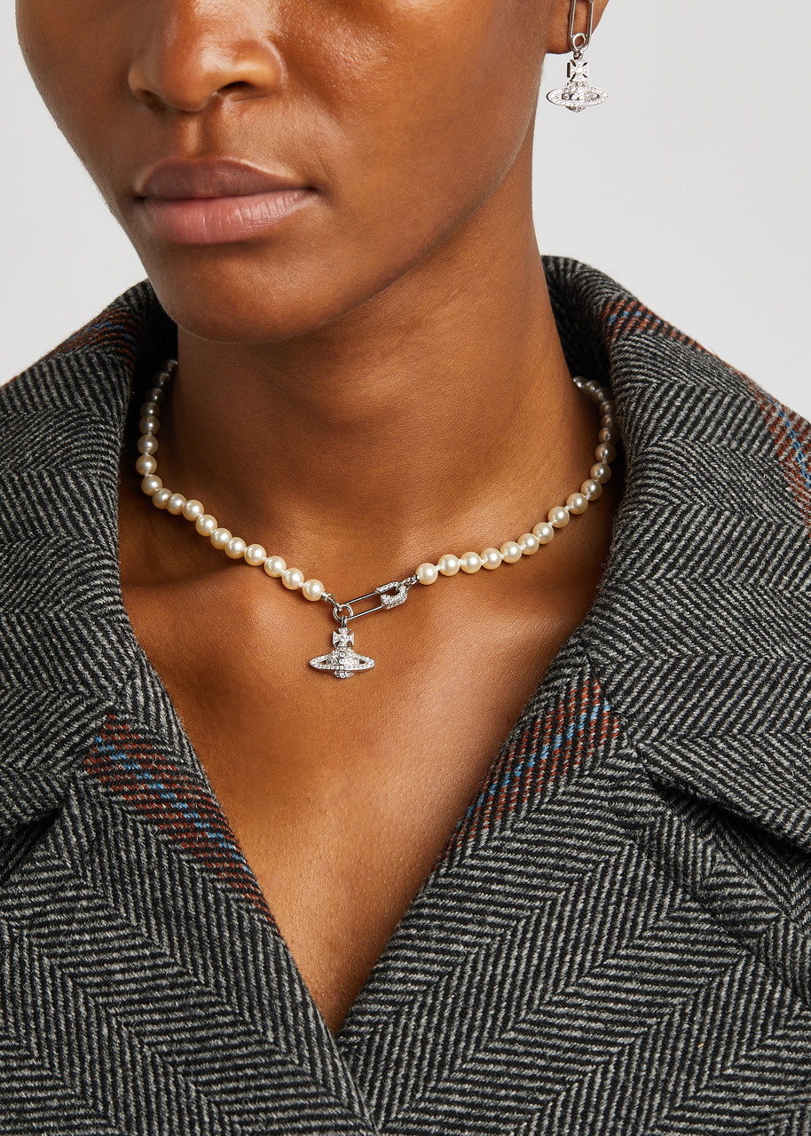 ✨ Vivienne Westwood Lucrece Pearl Necklace dupe ✨ Price :- 1450/- Dm us to  order #luxurydupes #luxuryjewelry #viviennewestwood #pearl… | Instagram