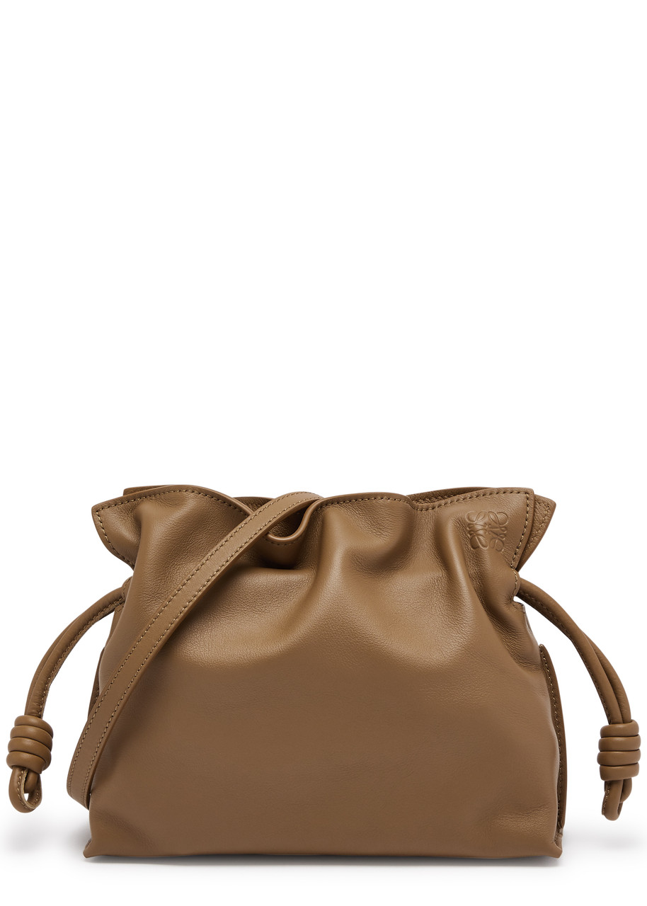 【LOEWE/Suna Fujitaコラボ】Flamenco clutch mini squid bag LOEWE X Suna Fujita Flamenco mini leather clutch | Harvey