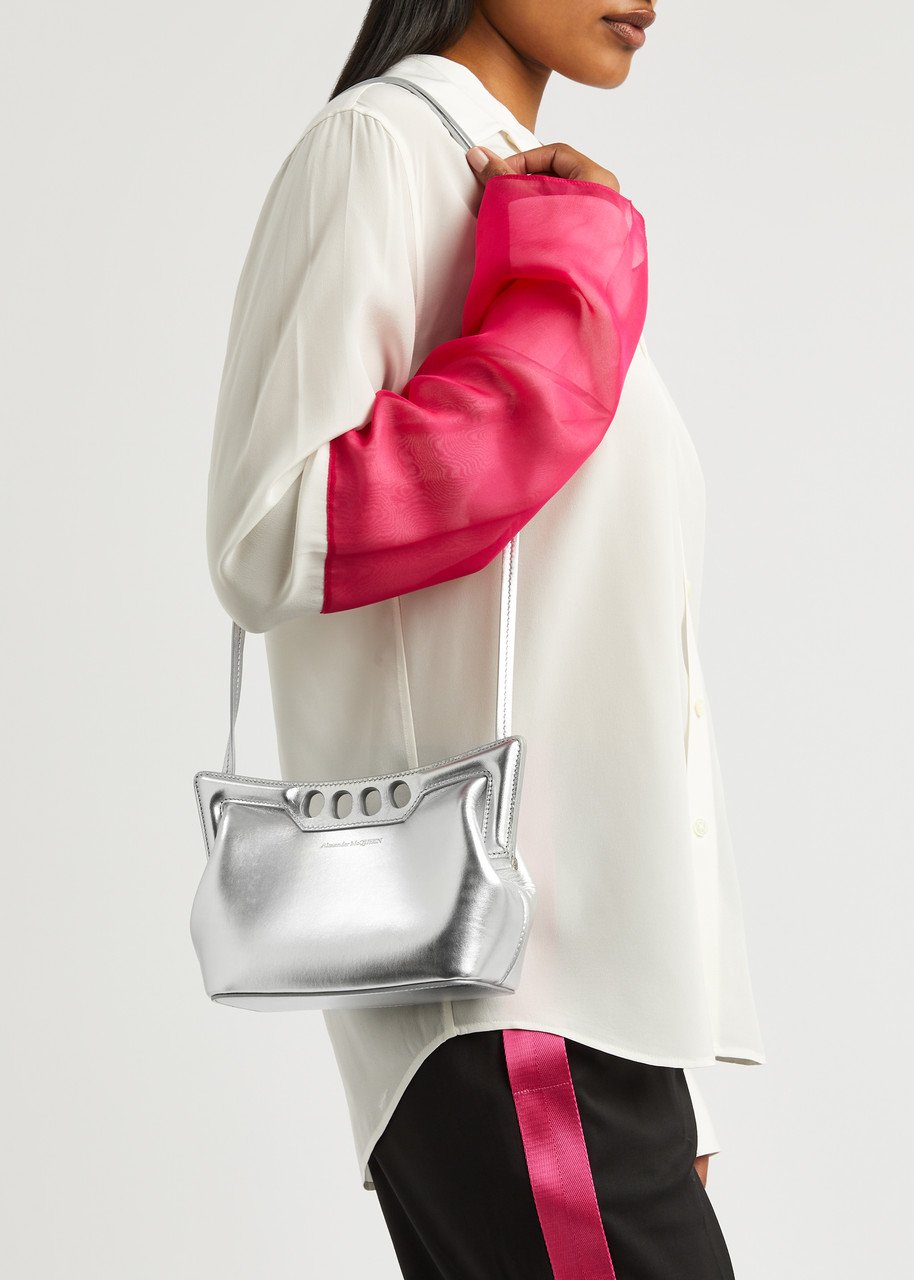 トートバッグ Alexander Mcqueen The Mini Peak Purse - Leather - Silver ALEXANDER MCQUEEN The Peak mini metallic leather cross-body