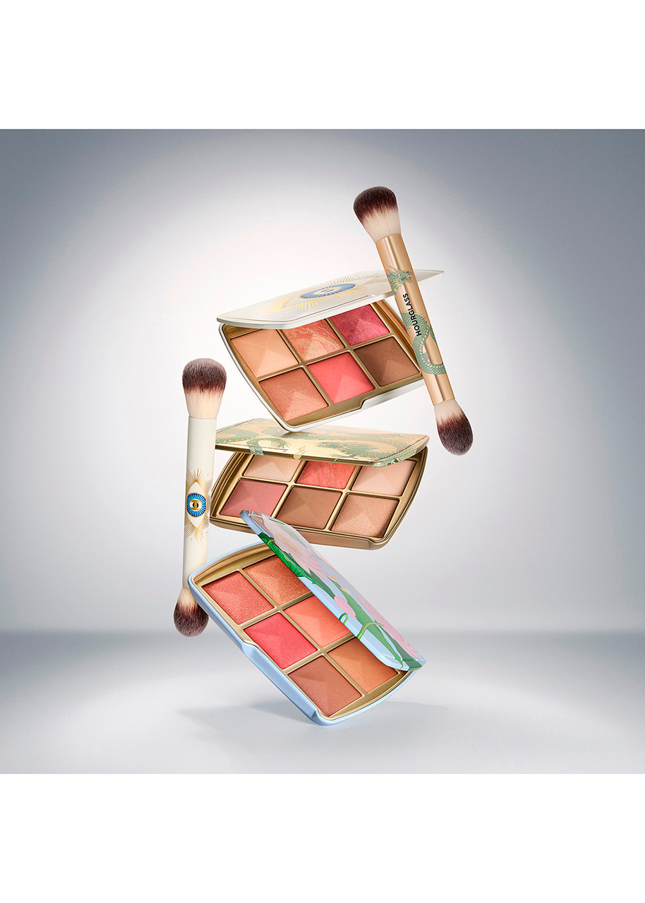 HOURGLASS Lighting Edit Brush - Evil Eye | Harvey Nichols