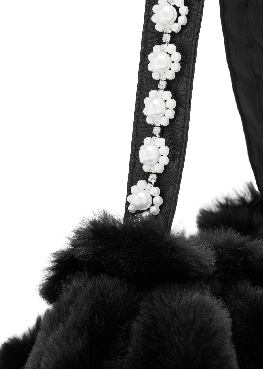 【sister jane】Fortune フェイク ファー バッグ SISTER JANE Fortune faux fur top handle bag | Harvey Nichols