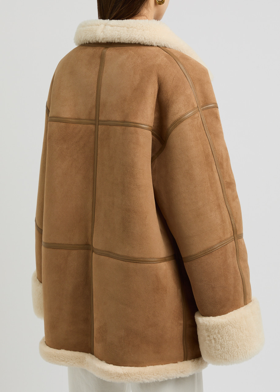 【K.cha】Shearling-Trimmed Suede Coat TOTEME Shearling-trimmed suede jacket | Harvey Nichols