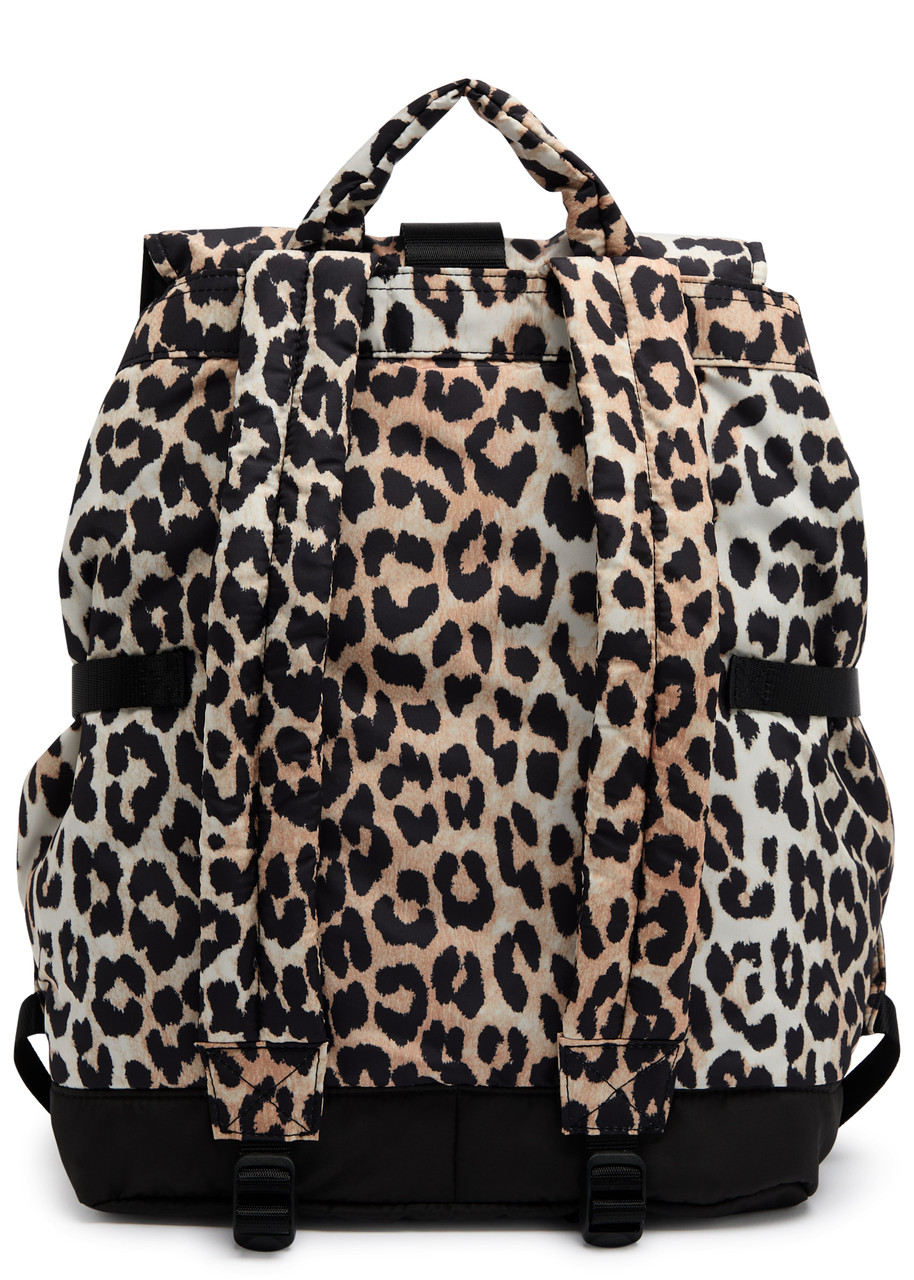 バックパック・リュック Ganni LEOPARD SMALL BUCKY NYLON BACKPACK Ganni Small Bucky Nylon Backpack with Leopard Print – LOZURI®