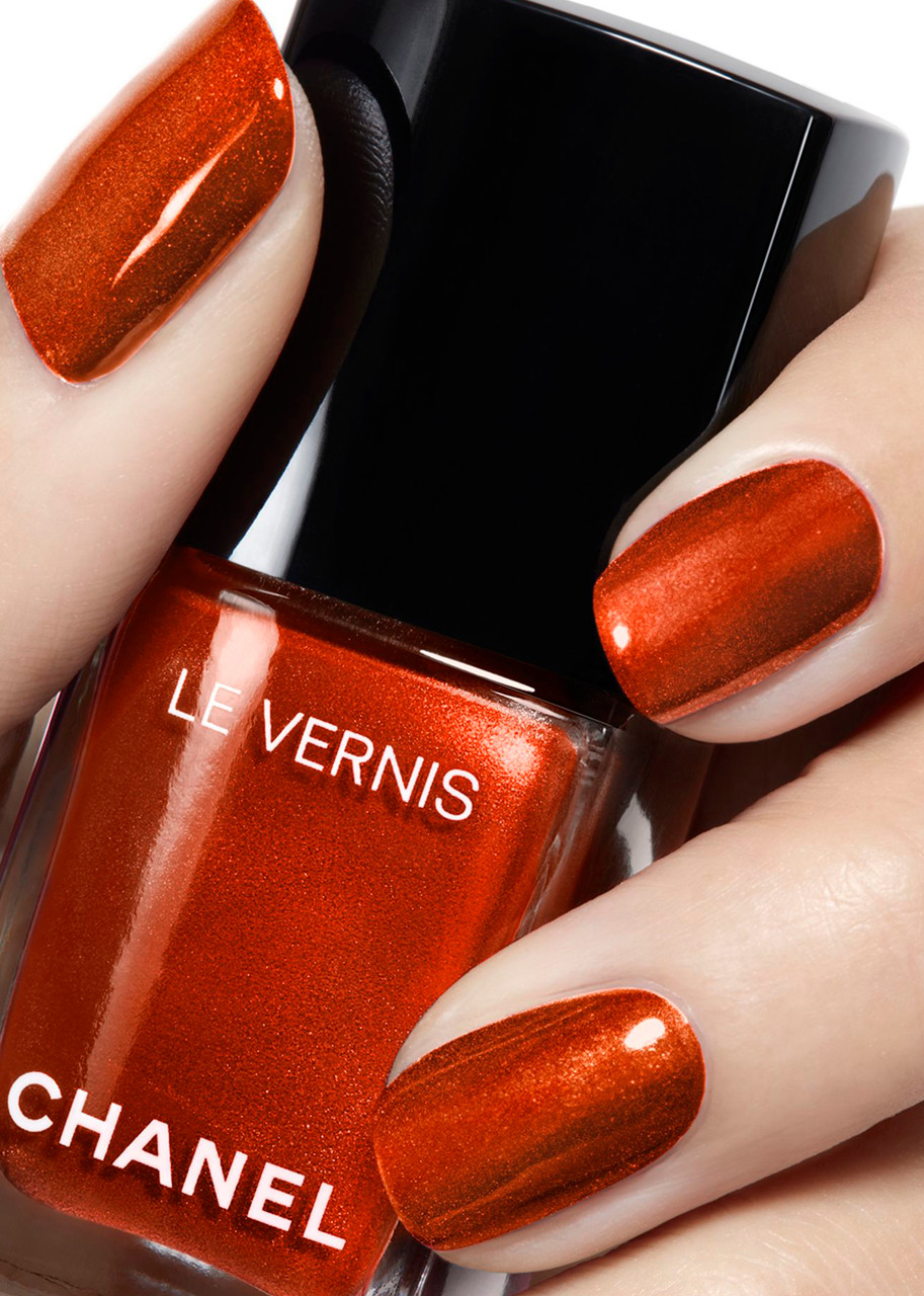CHANEL LE VERNIS ~ Longwear Nail Colour | Harvey Nichols