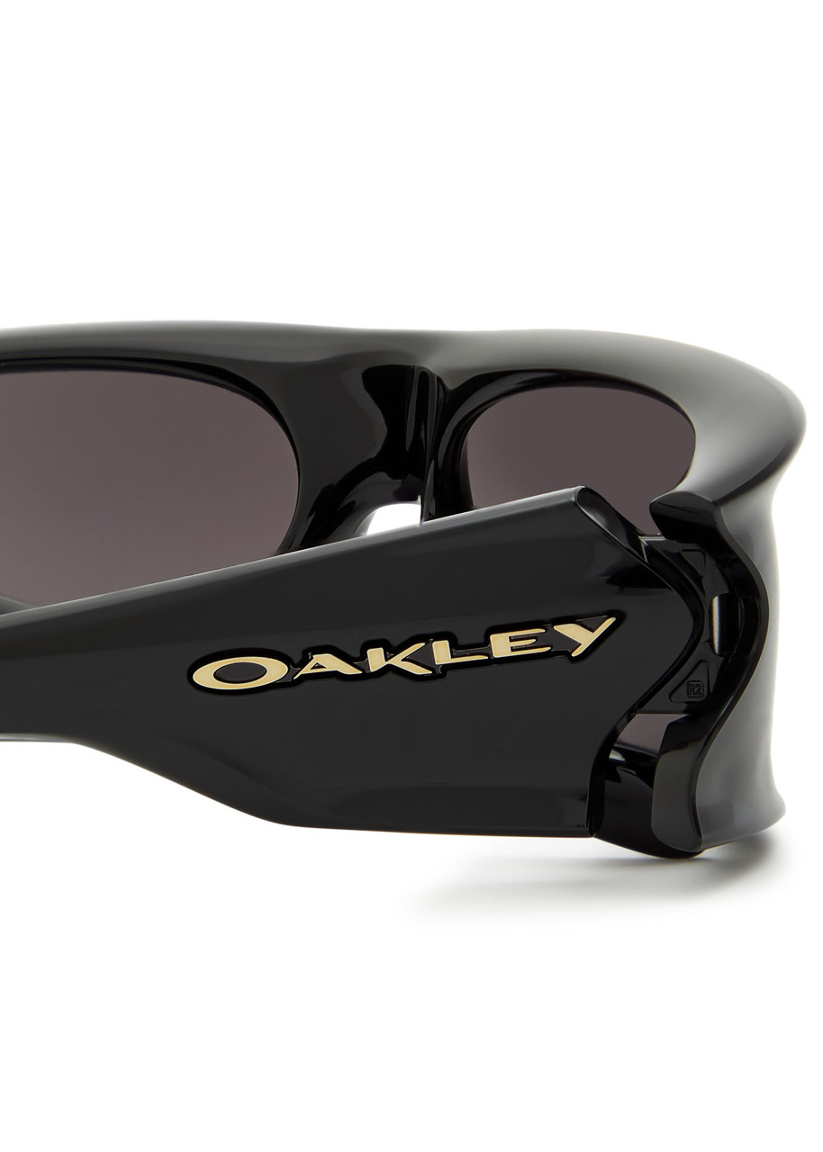 OAKLEY Highland wrap-around sunglasses | Harvey Nichols