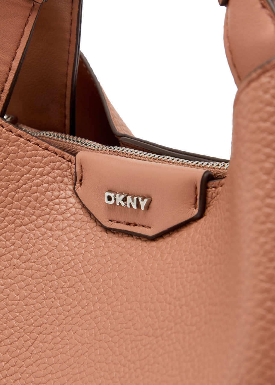 DKNY Sacoche Willa pour femme 100% polyuréthane, cappuccino, Large