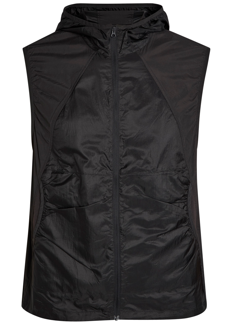 トップス universal products NYLON VEST HIKING PATROL Orbit LT hooded nylon vest | Harvey Nichols
