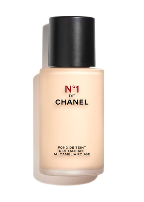 CHANEL-N°1 DE CHANEL REVITALIZING FOUNDATION ~ Illuminates - Hydrates - Protects