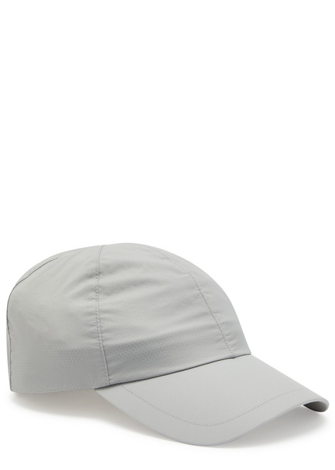 ON-Lightweight perforated stretch-shell cap 