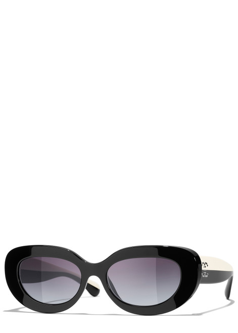 CHANEL-Oval-frame sunglasses 