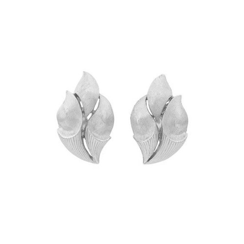 SUSAN CAPLAN VINTAGE-1960s vintage trifari brushed leaf clip-on earrings