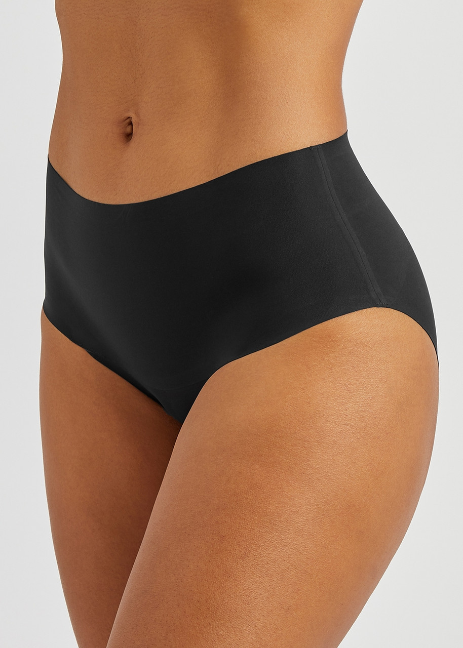 Spanx Undie-tectable Seamless Briefs In Black
