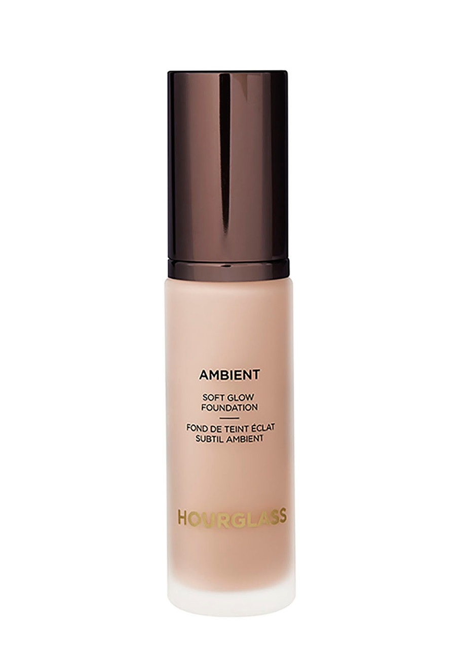 Hourglass Ambient Soft Glow Foundation In 3