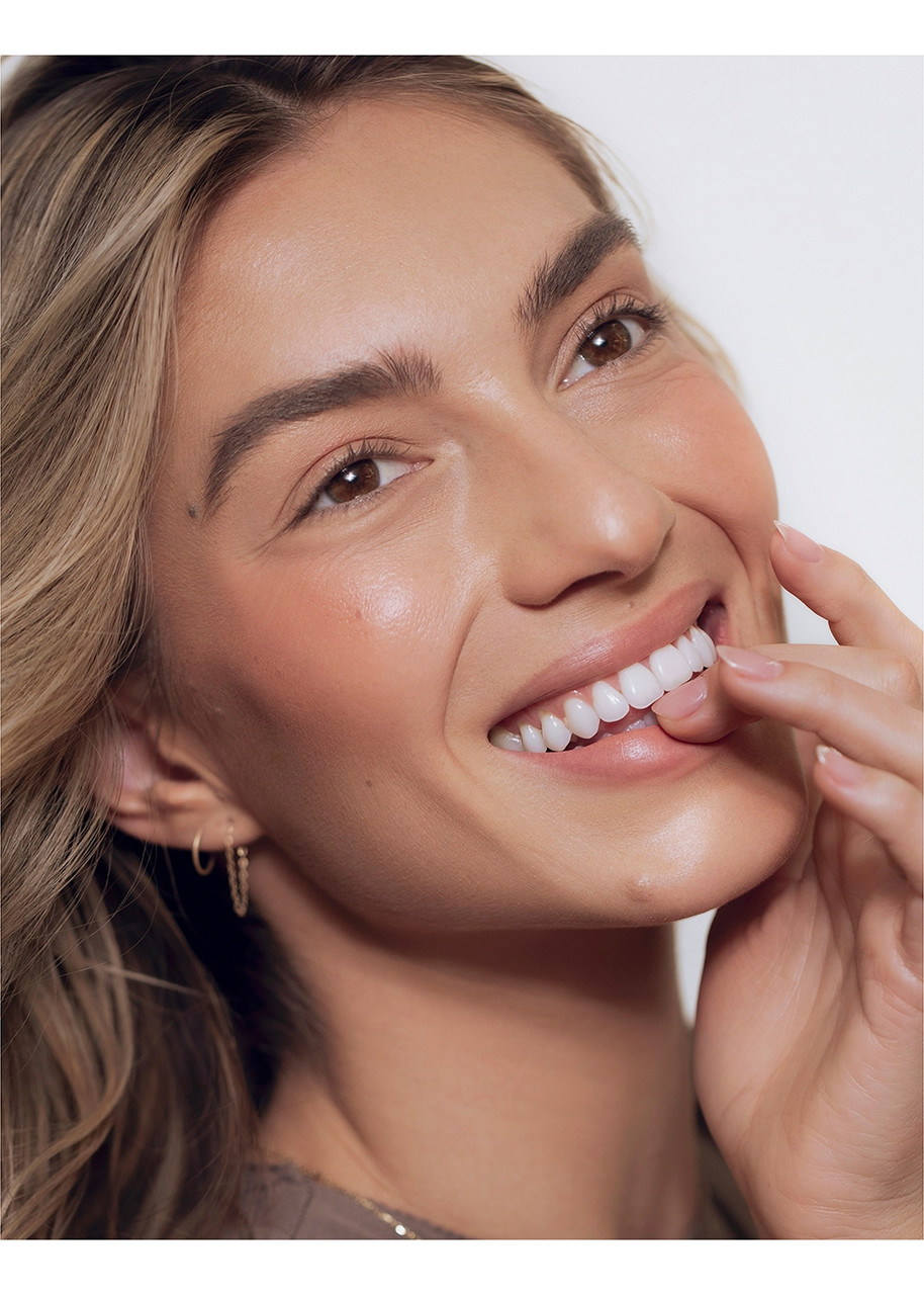 Roen Cheeky Cream Blush In Peach Flush