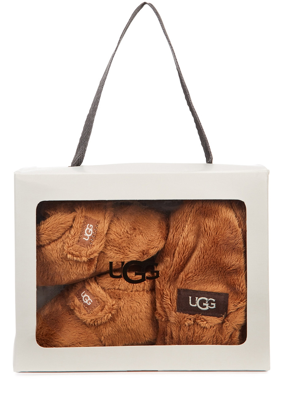 Ugg Bixbee Faux fur hat and Boots set - Brown