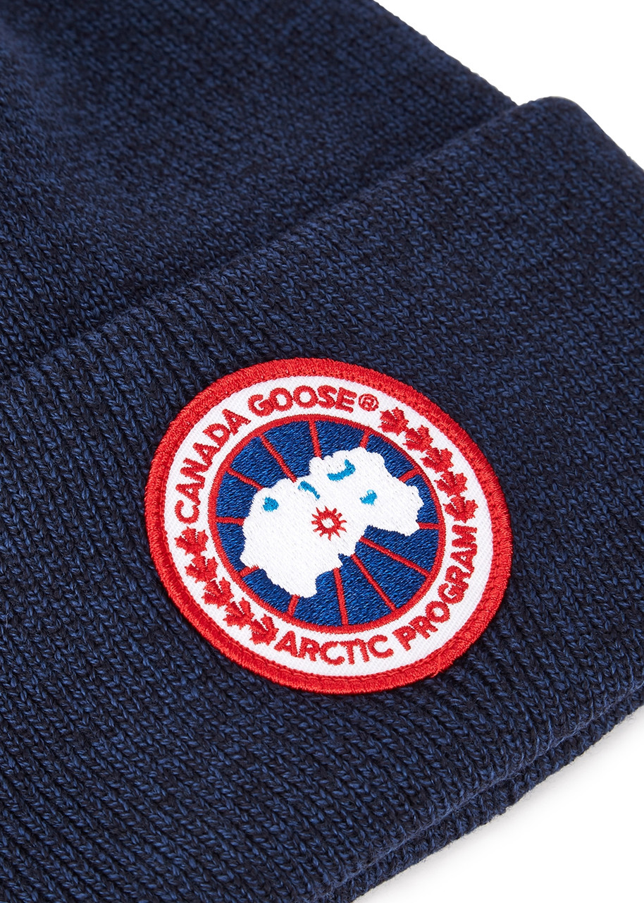  Canada Goose Arctic Disc Toque Wool Beanie - Navy 