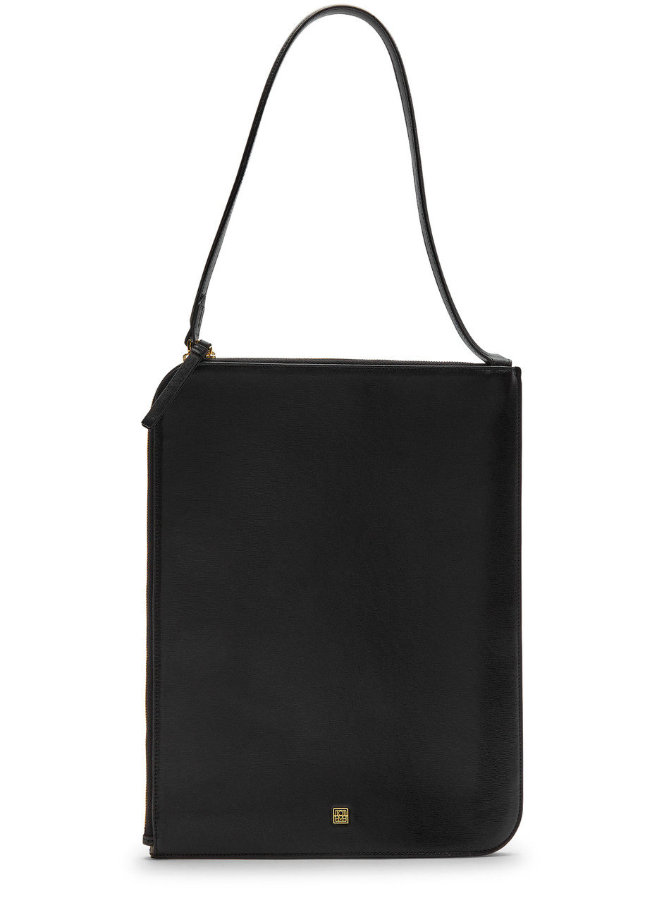 Totême Slim Leather Tote In Black