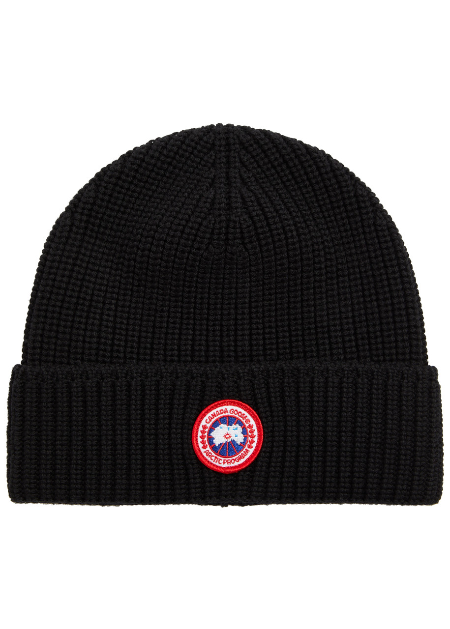 Canada Goose Arctic Disc Ribbed Wool Beanie, Beanie, Ribbed - Black