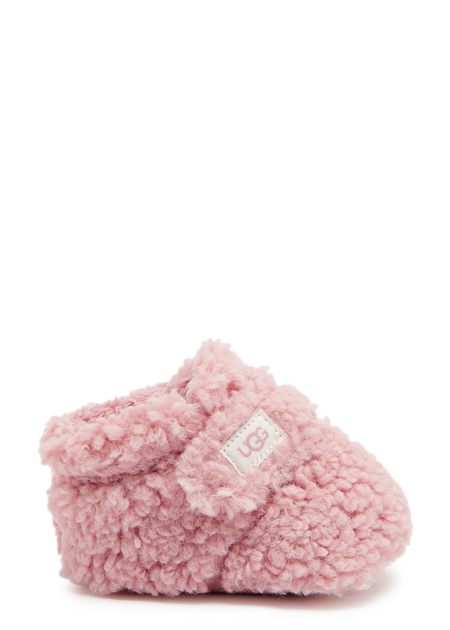 Ugg Kids Bixbee Faux Shearling Boots (IT16), Boots, Plaque Appliqué - Pink - .5 New Brn