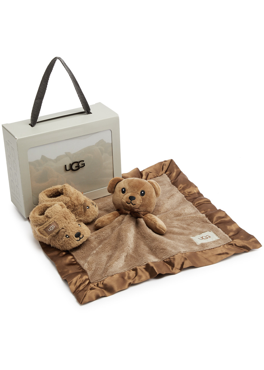 Ugg Kids Bixbee Faux Fur Slippers And Blanket Set (it16-it20) In Brown