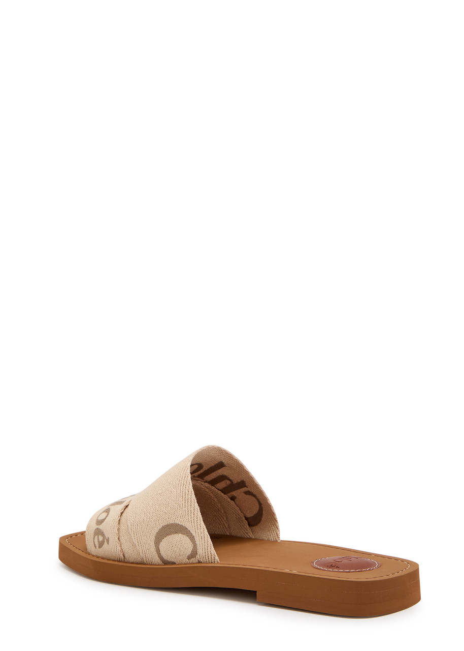 Chloé X High Summer Woody Embroidered Logo Flat Sandals In Neutral