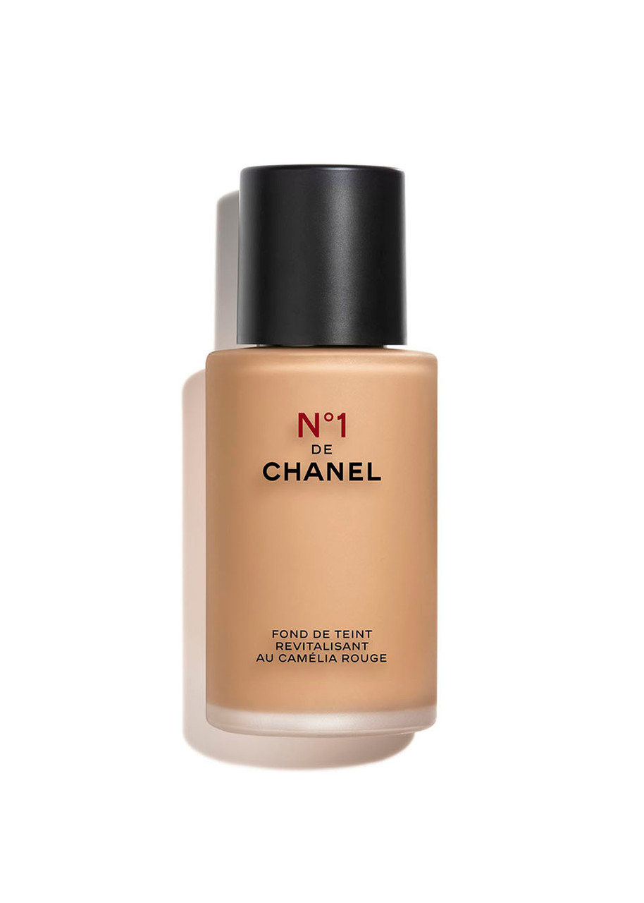 Chanel N°1 DE Chanel Revitalizing Foundation ~ Illuminates - Hydrates - Protects - BD61