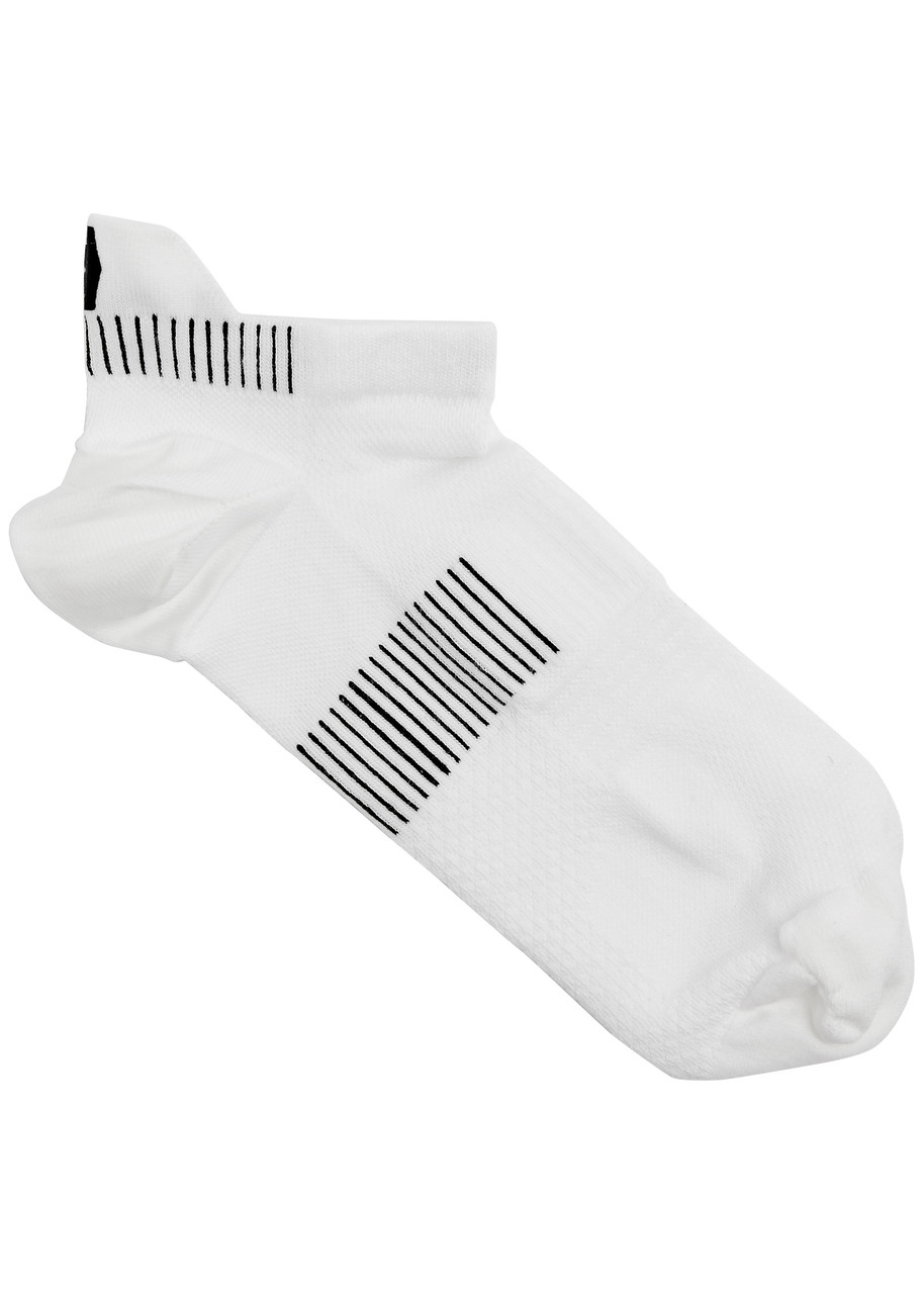 On Running Ultralight Low Stretch-jersey Trainer Socks In White And Black