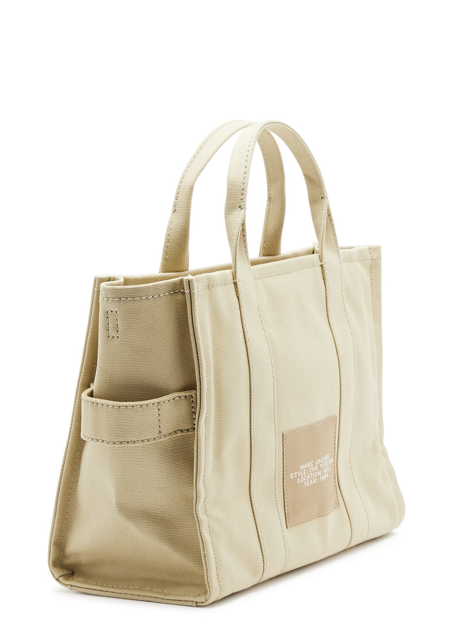 Marc Jacobs The Medium Tote In Beige