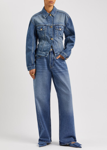 【関税＆送料込み】Jacquemus 'Le De-NARmes Large' Jeans Jacquemus Le De Nîmes Large mid-rise loose-fit Jeans | White