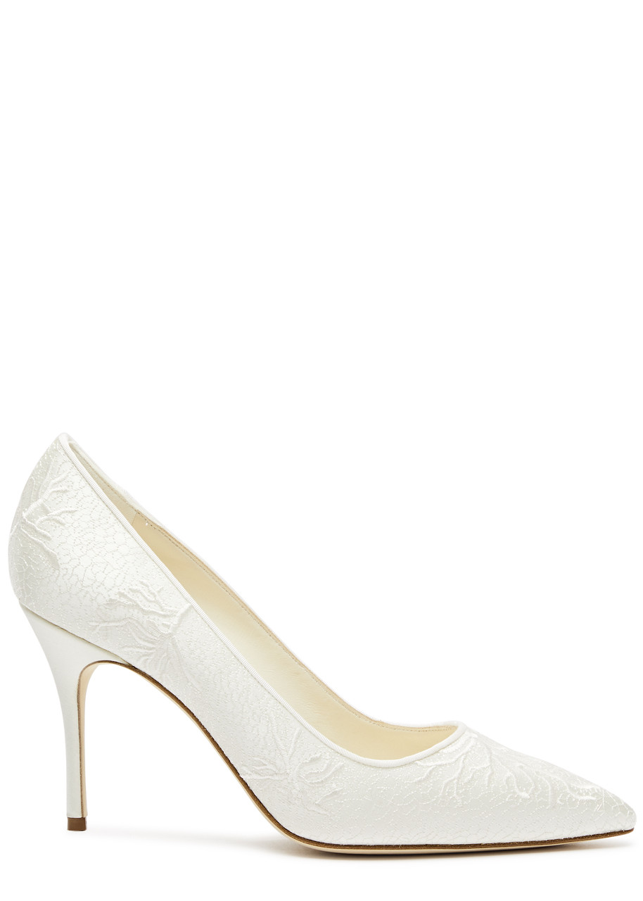 Manolo Blahnik Berola 90 Embroidered Satin Pumps In Ivory