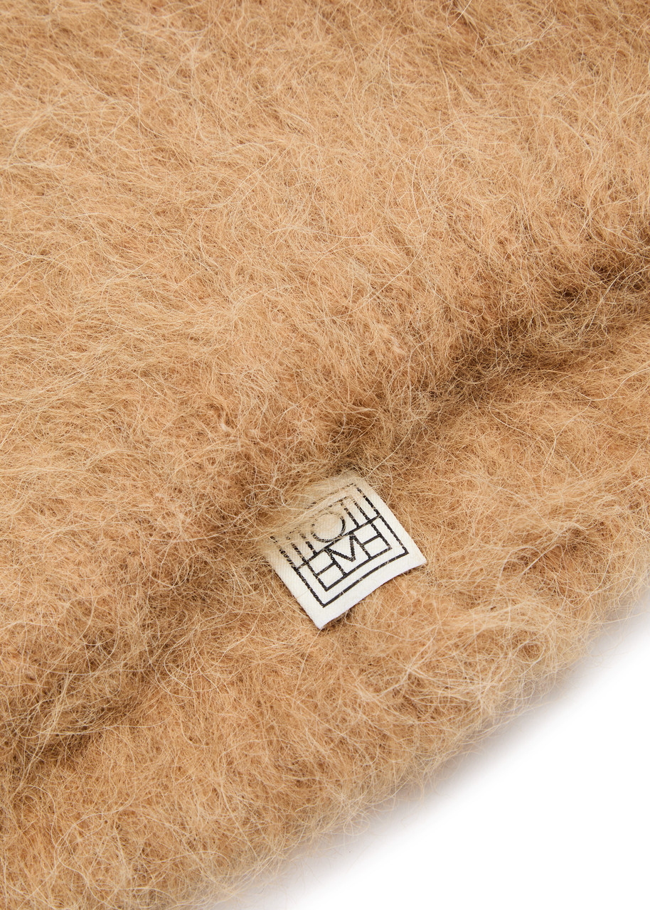 Totême Toteme Alpaca-blend Beanie In Camel