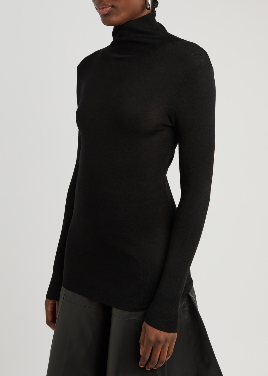 Aexae Wool Top In Black