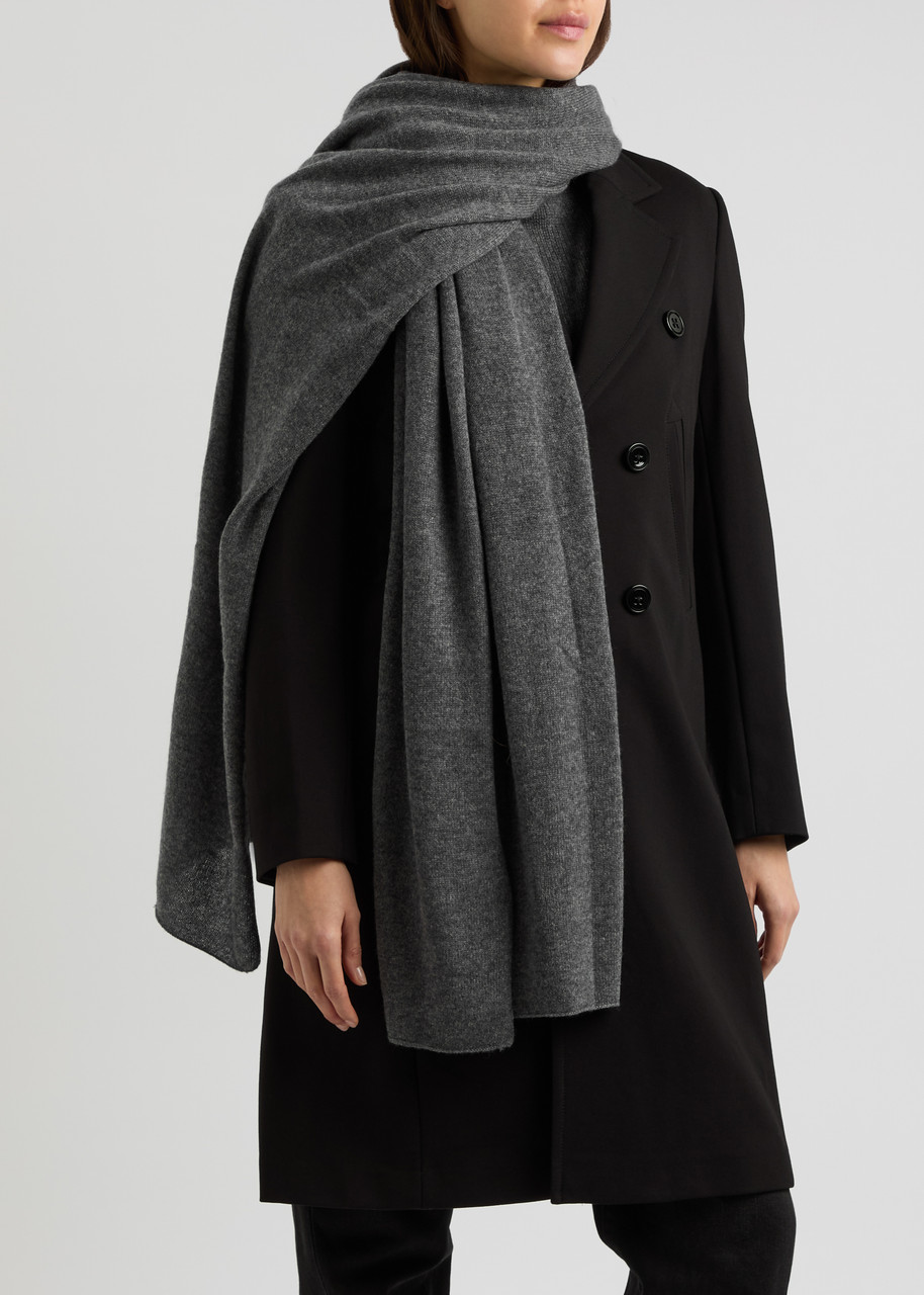 Lisa Yang Paris Cashmere Scarf In Dark Grey