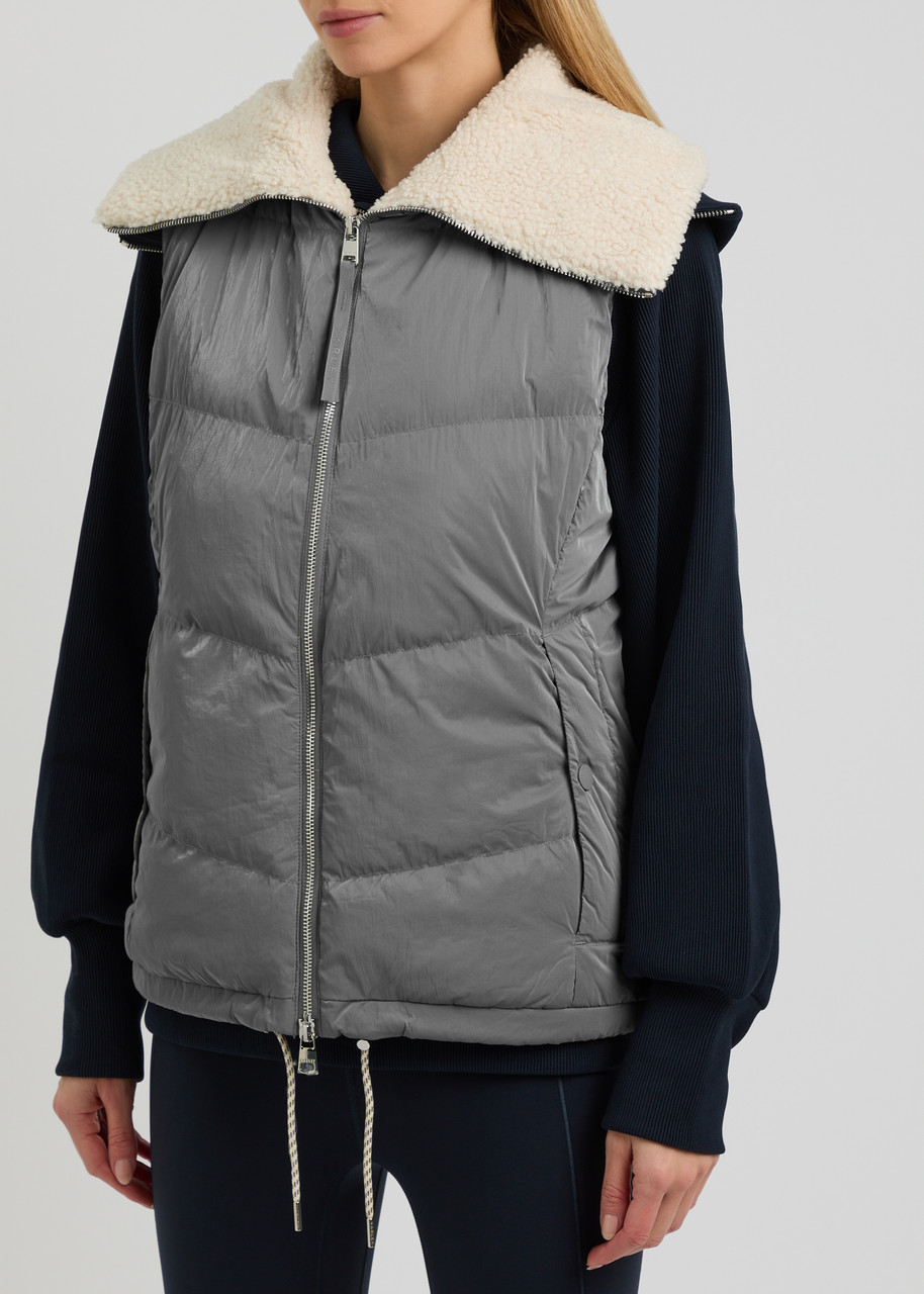 Varley Brock Quilted Shell Gilet In Blue