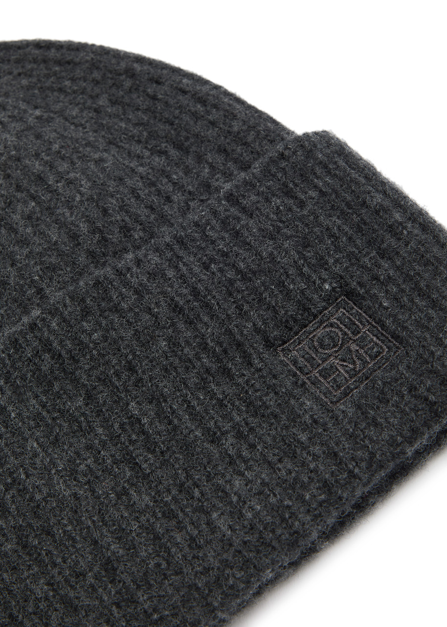 Totême Ribbed Wool-cashmere Beanie In Dark Grey