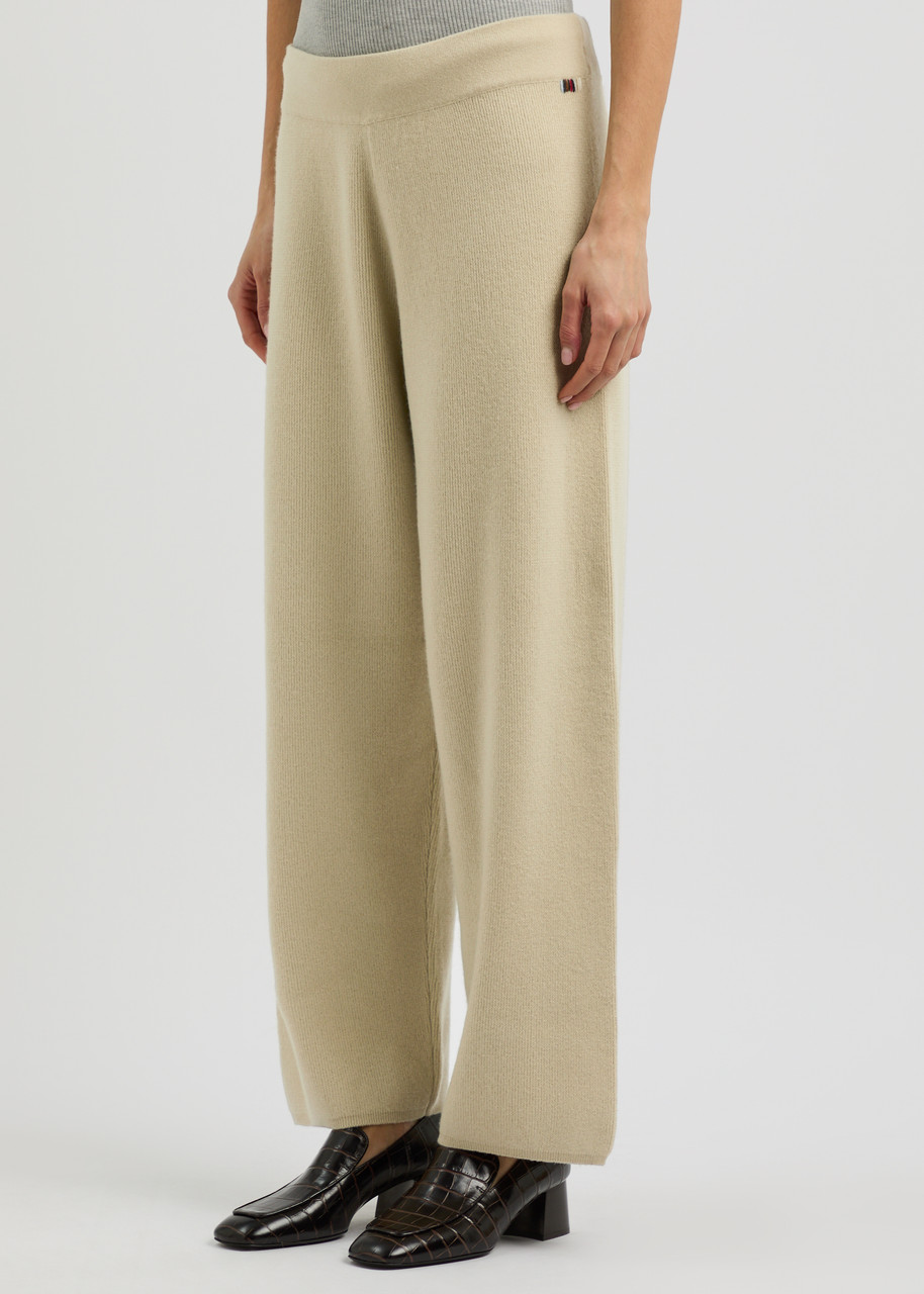 Extreme Cashmere N°387 Strut Short Cashmere-blend Trousers In Beige