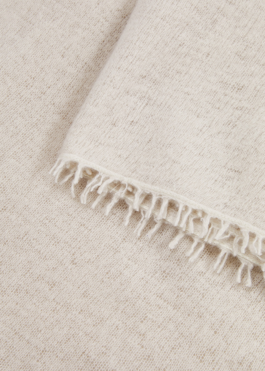  Denis Colomb Fuzzy Feutre Cashmere Scarf - Ivory - One Size 