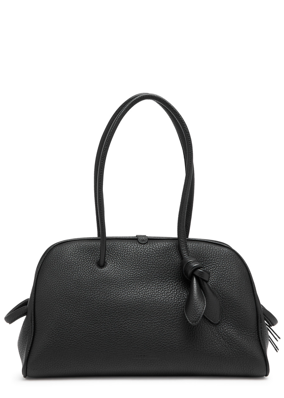 Jacquemus Il Turismo Leather Shoulder Bag In Black