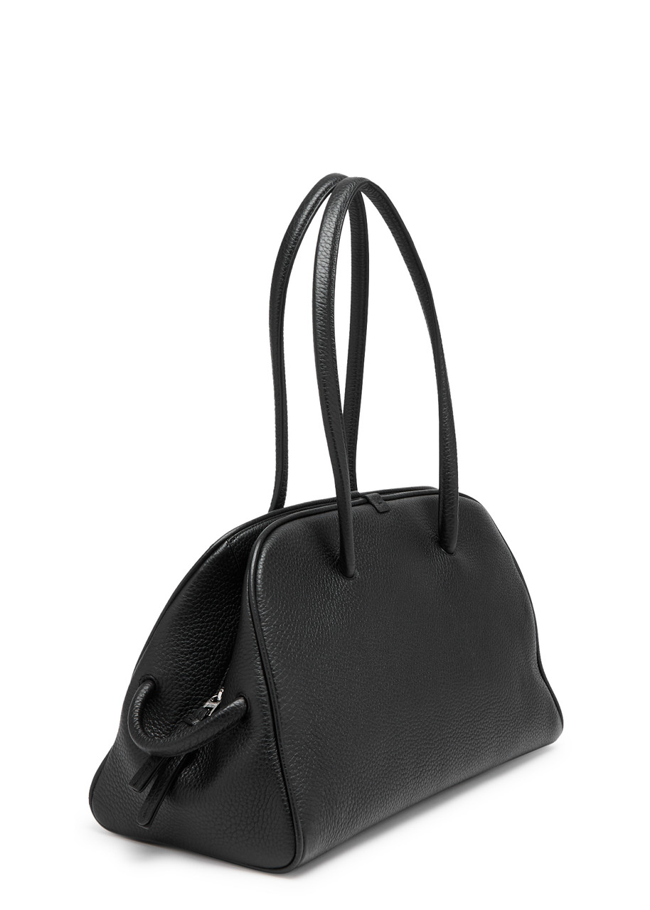 Jacquemus Il Turismo Leather Shoulder Bag In Black