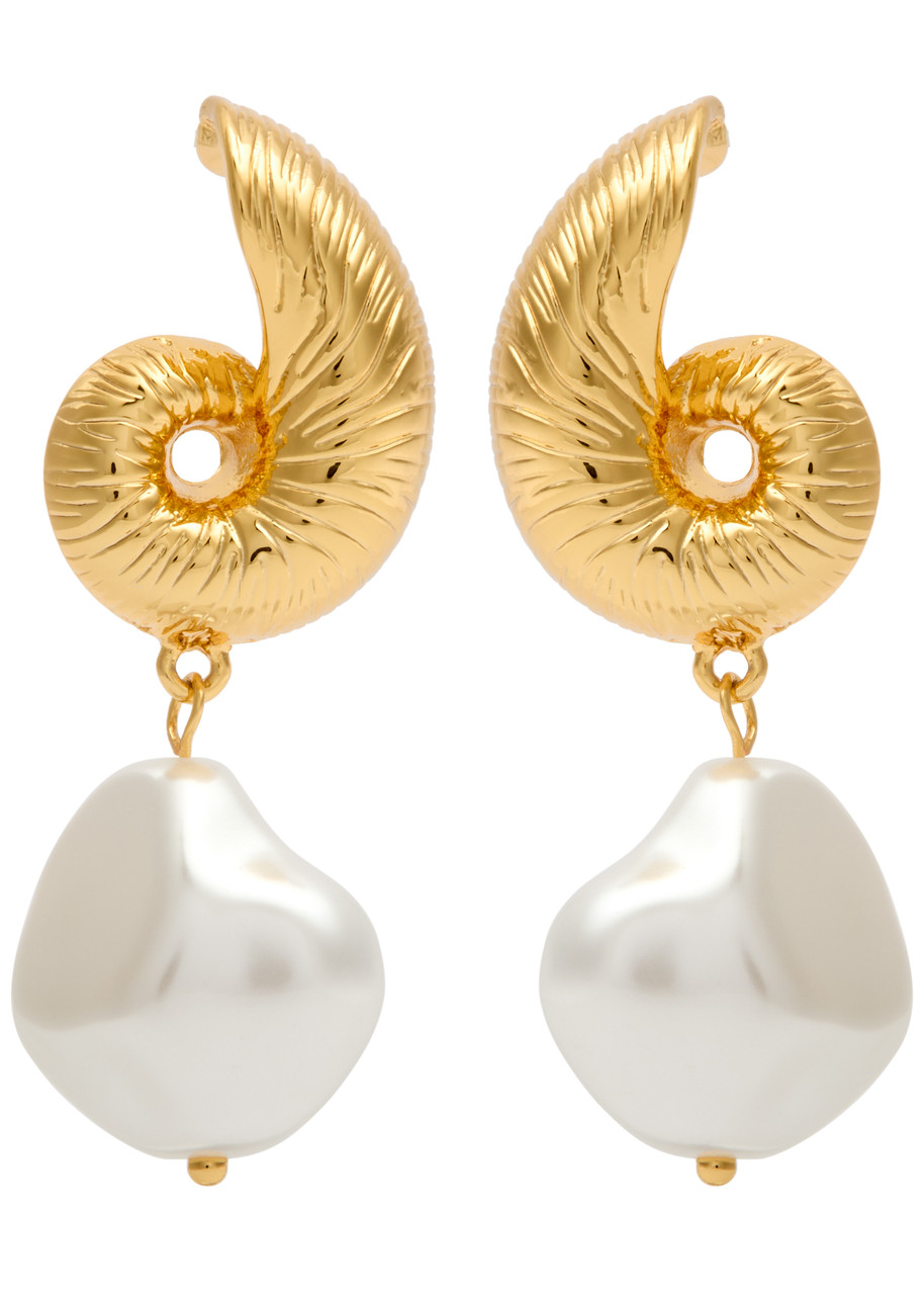 Kenneth Jay Lane Seashell Pearl-embellished Drop Earrings In Gold