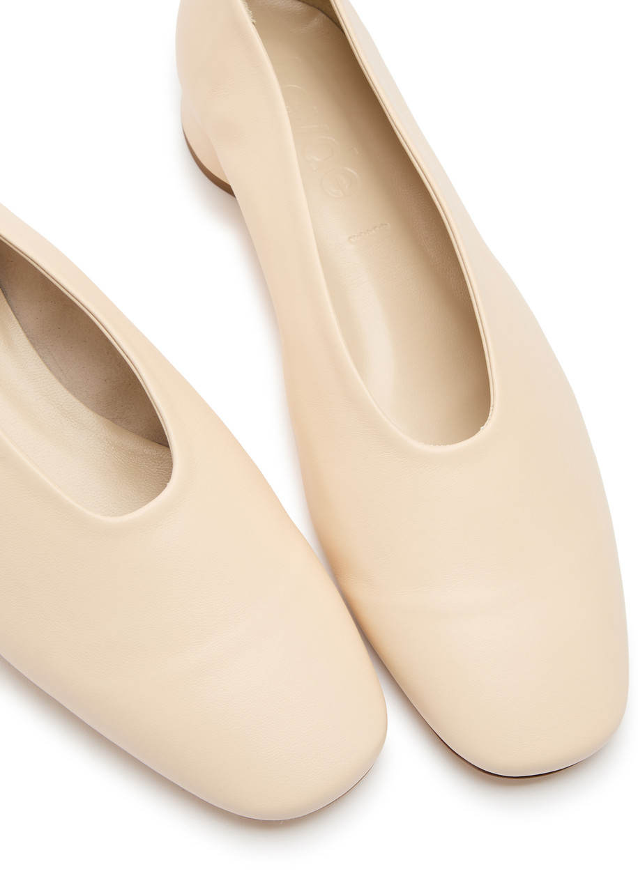  Aeyde Delia 30 Leather Pumps - Ivory 