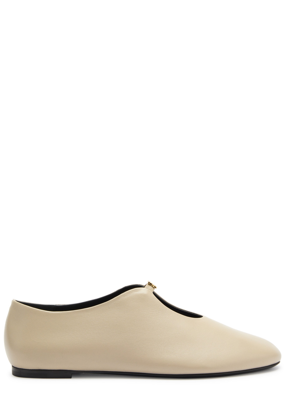 Givenchy Beige 4g Liquid Ballerina Flats In Beige