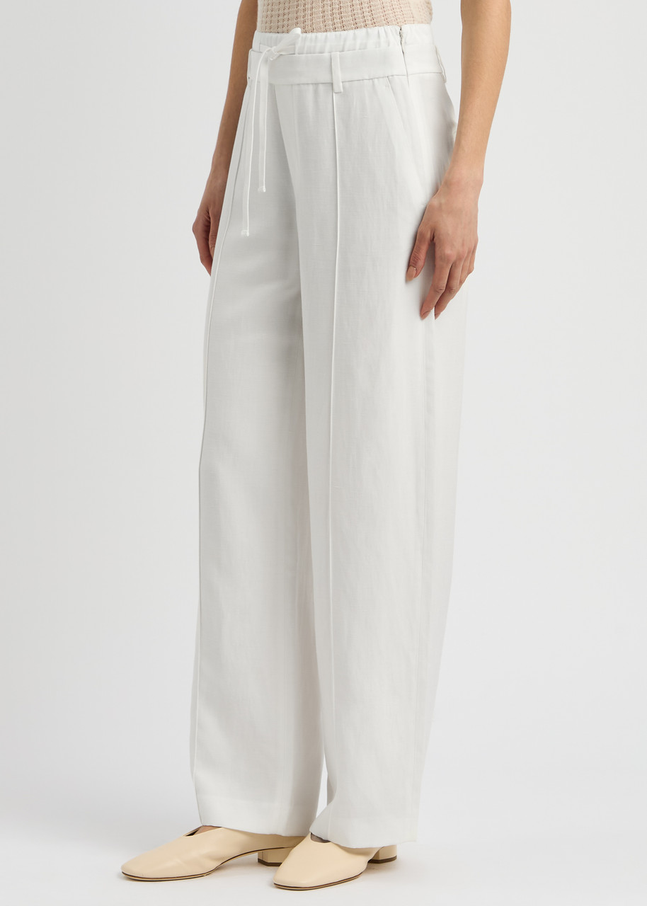Vince Straight-leg Woven Trousers In Off White