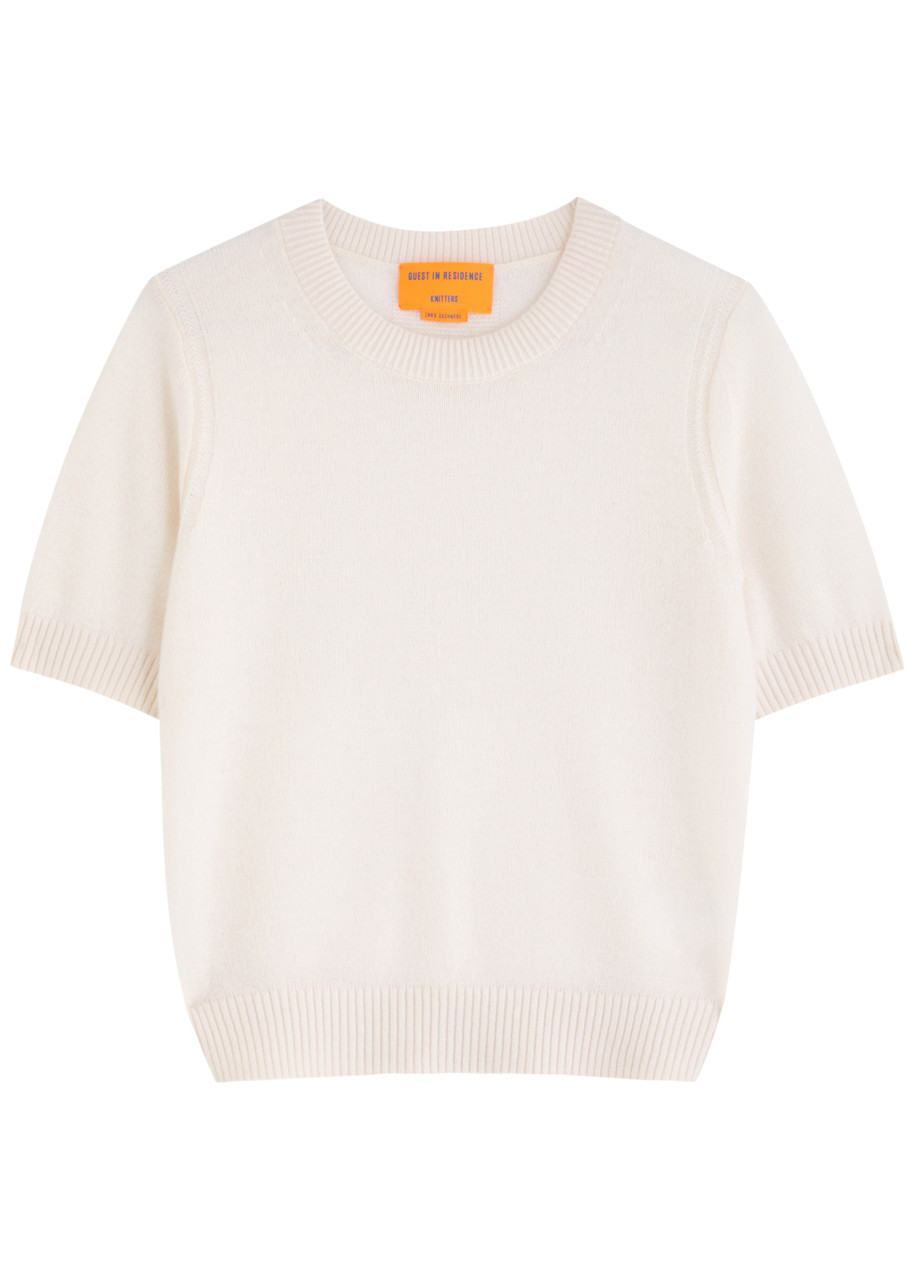 Guest In Residence Knitted Cashmere T-shirt In Cream