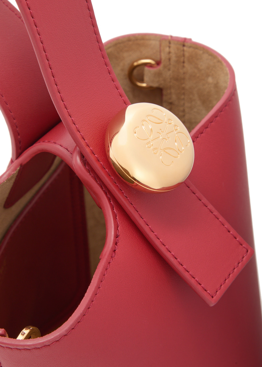  Loewe Pebble Mini Leather Bucket Bag - Red - One Size 