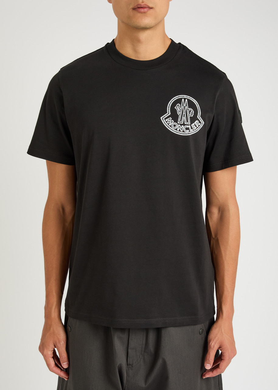 Moncler T-shirt With Logo In Black